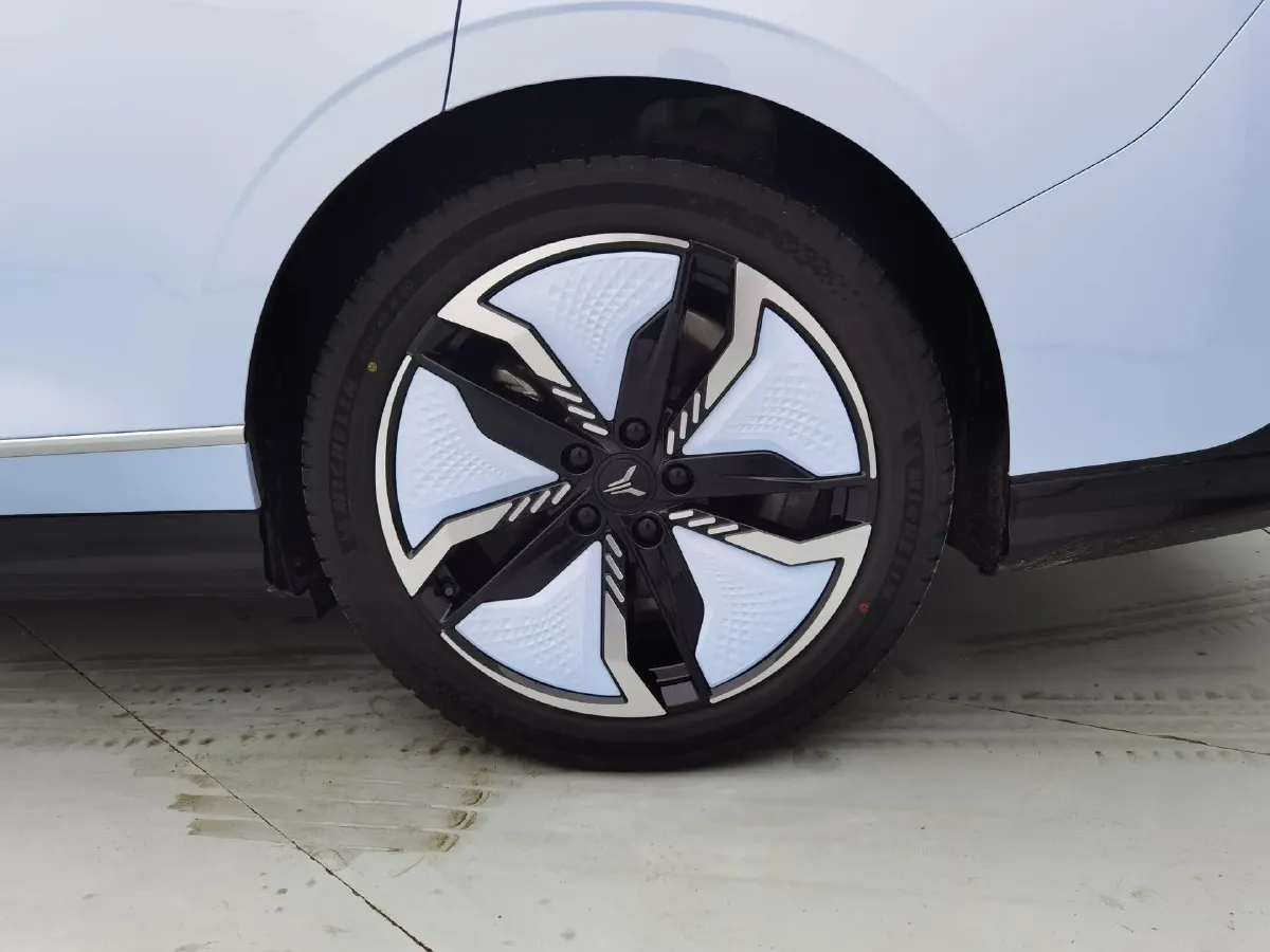 2023 Voyah ZhuiGuang BEV 82.11KWH,autocango,china used car exporter,china ev exporter,chinese used car exporter,chinese used ev exporter