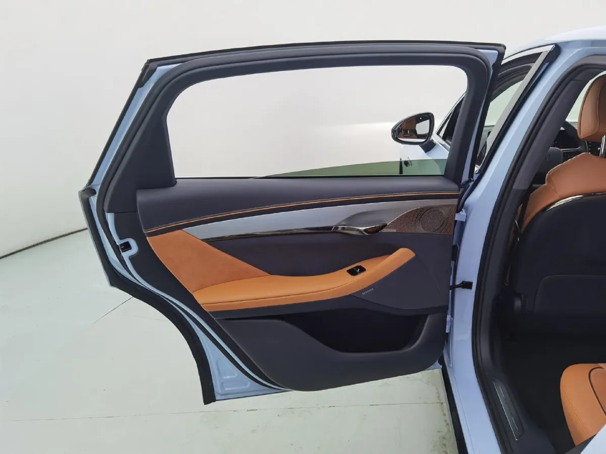 2023 Voyah ZhuiGuang BEV 82.11KWH,autocango,china used car exporter,china ev exporter,chinese used car exporter,chinese used ev exporter