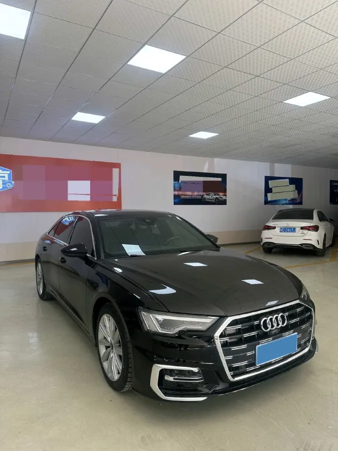 2024 Audi A6L 2.0T 245HP L4 7DCT,autocango,china used car exporter,china ev exporter,chinese used car exporter,chinese used ev exporter
