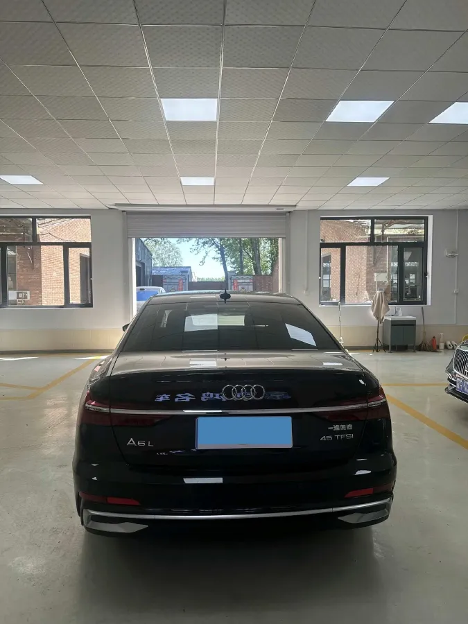 2024 Audi A6L 2.0T 245HP L4 7DCT,autocango,china used car exporter,china ev exporter,chinese used car exporter,chinese used ev exporter