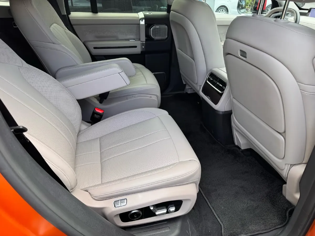 2025 Jetour Zongheng G700 2.0T 211HP L4 2DHT PHEV,autocango,china used car exporter,china ev exporter,chinese used car exporter,chinese used ev exporter