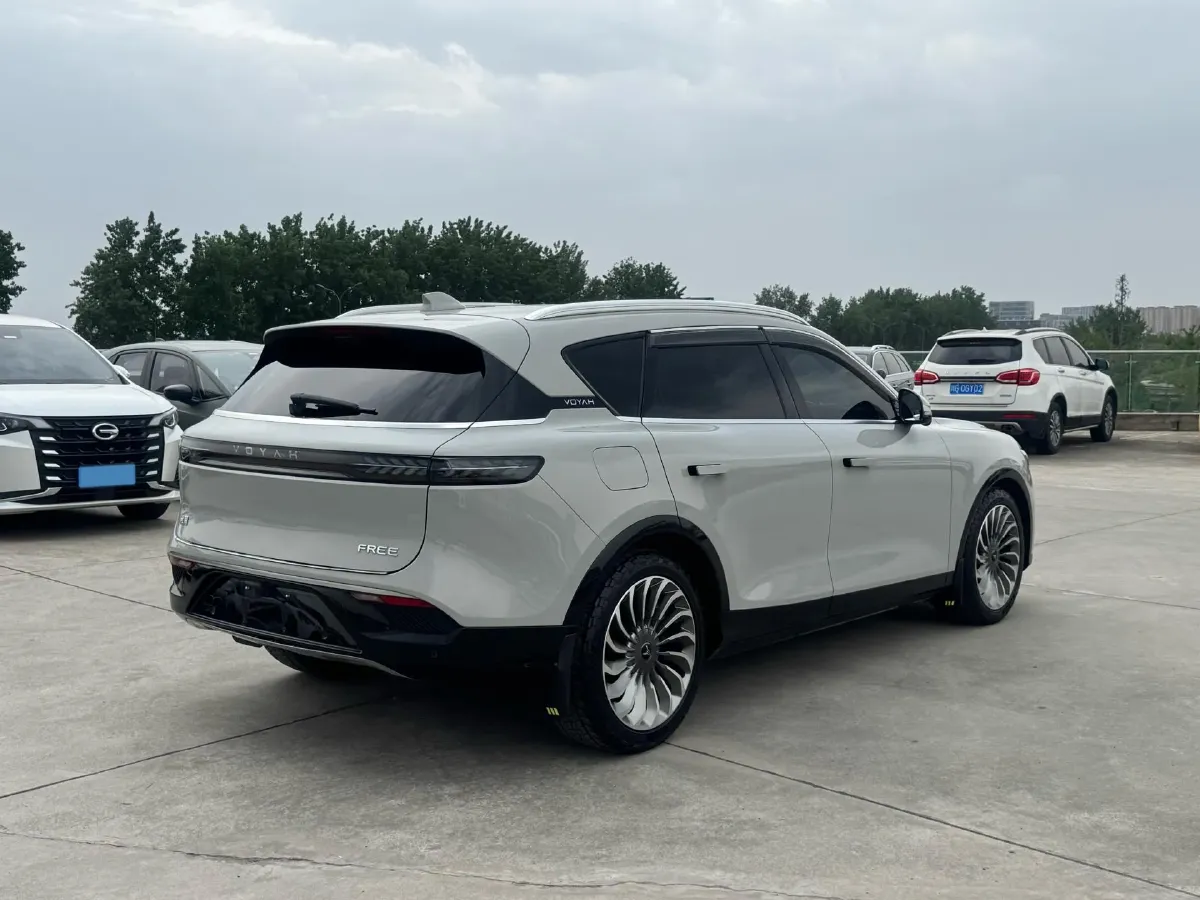 2021 Voyah FREE Range Extended 109HP REEV 33KWH,autocango,china used car exporter,china ev exporter,chinese used car exporter,chinese used ev exporter