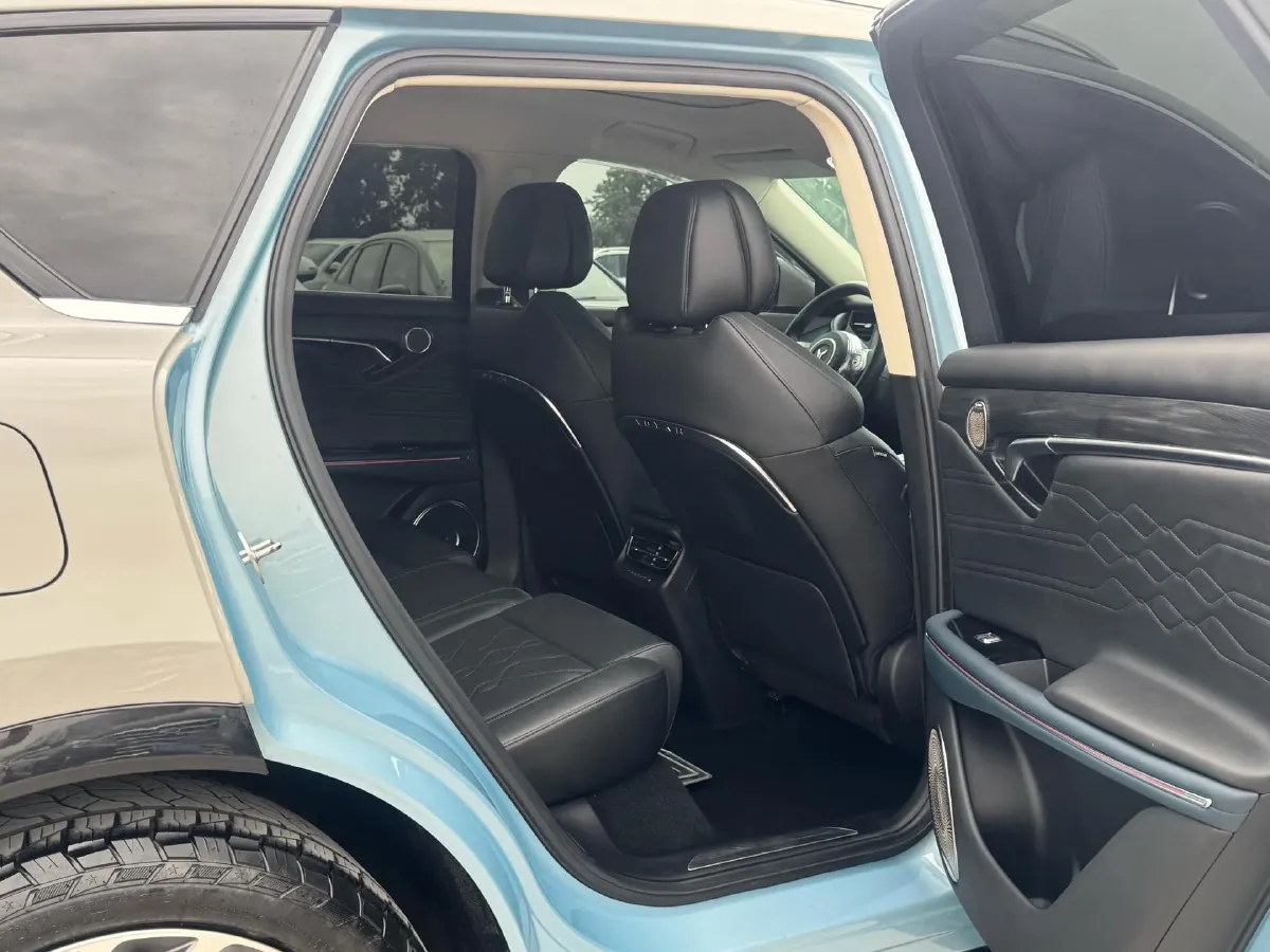 2021 Voyah FREE Range Extended 109HP REEV 33KWH,autocango,china used car exporter,china ev exporter,chinese used car exporter,chinese used ev exporter