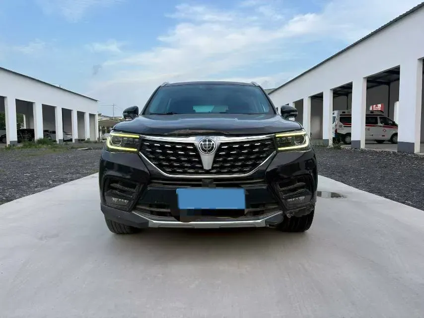 2018 Brilliance Auto V7 1.6T 204HP L4 7DCT,autocango,china used car exporter,china ev exporter,chinese used car exporter,chinese used ev exporter