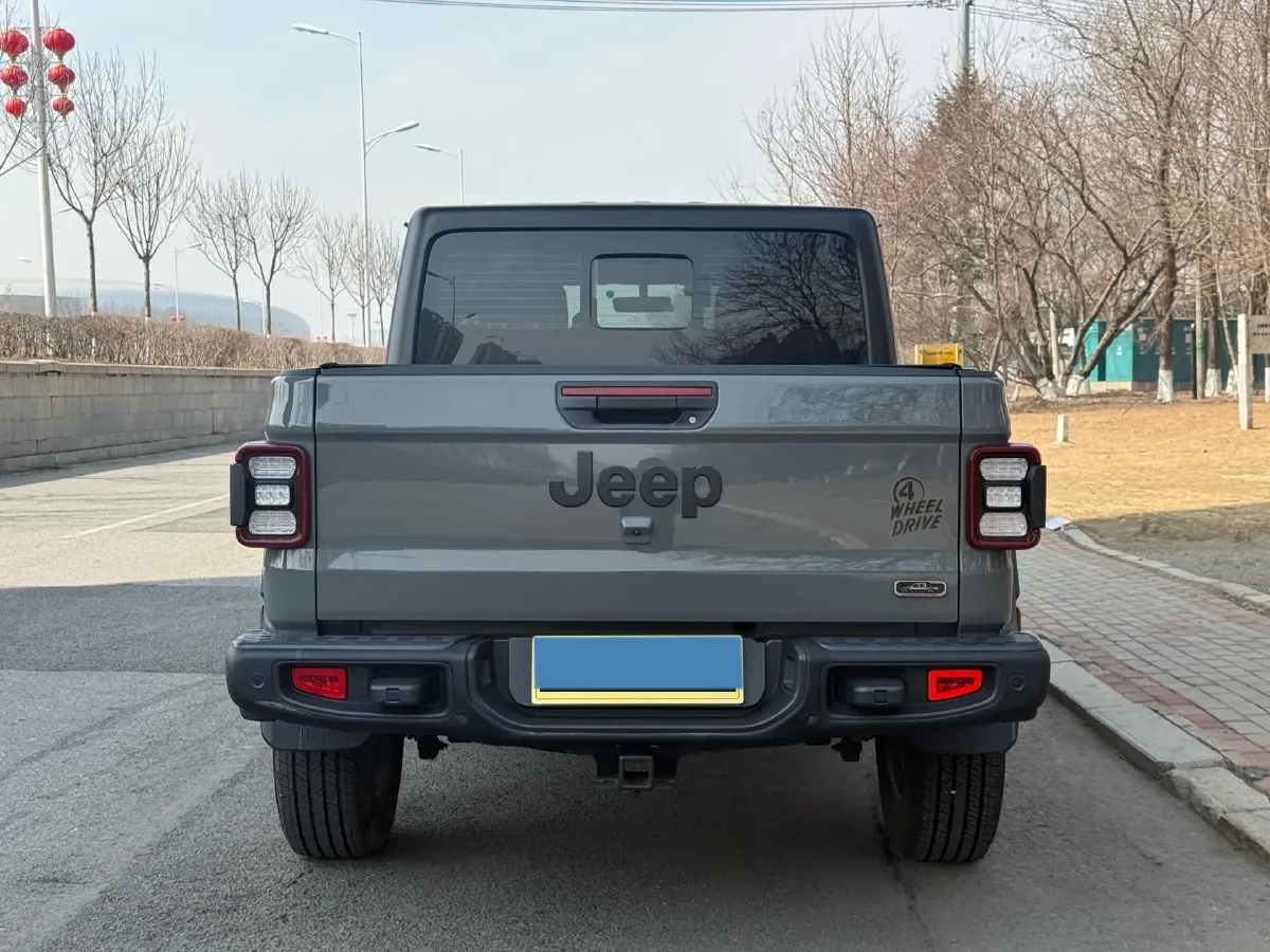 2022 Jeep Gladiator 3.6L 284HP V6 8AT,autocango,china used car exporter,china ev exporter,chinese used car exporter,chinese used ev exporter