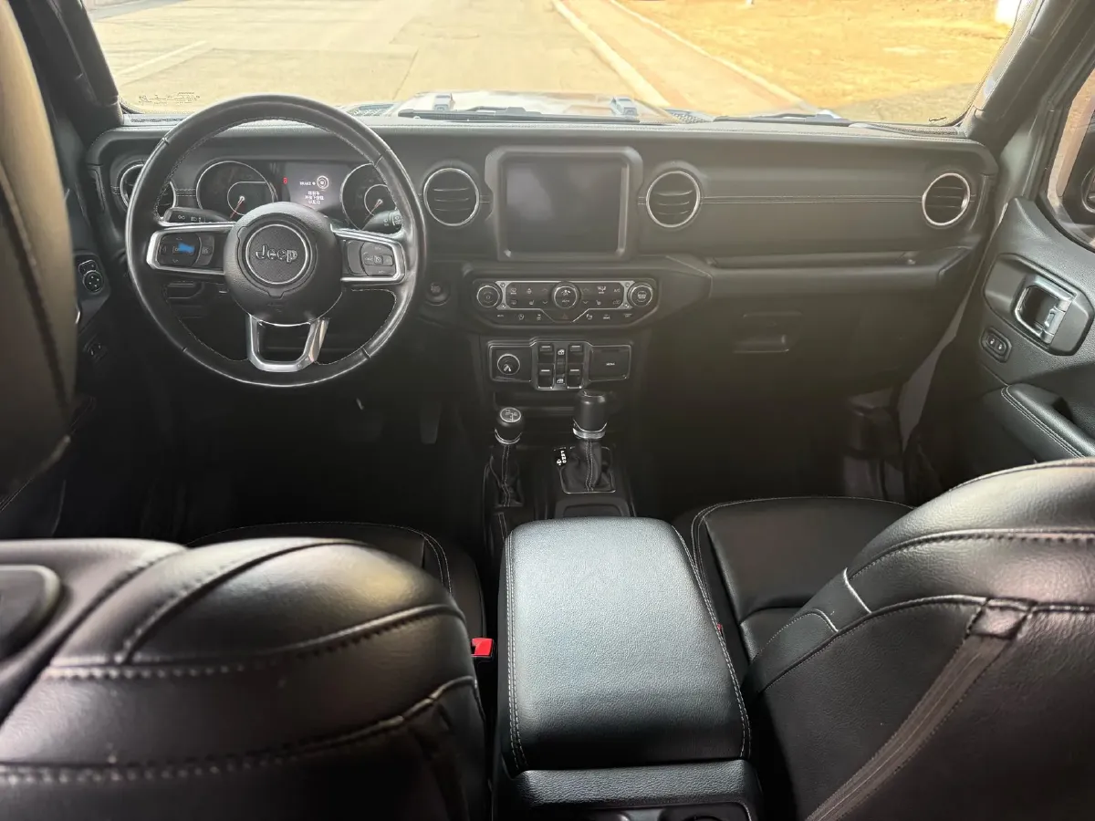 2022 Jeep Gladiator 3.6L 284HP V6 8AT,autocango,china used car exporter,china ev exporter,chinese used car exporter,chinese used ev exporter