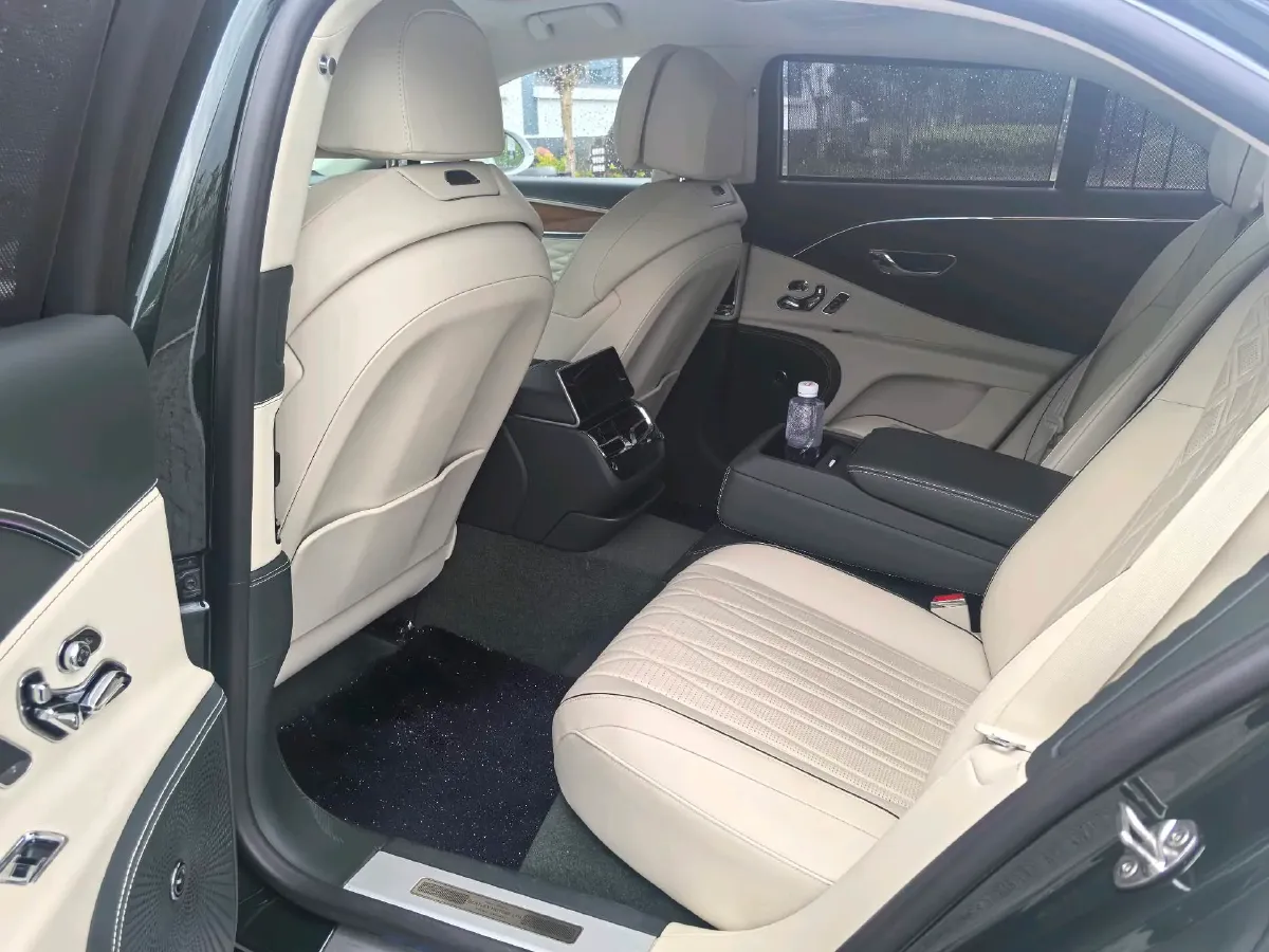 2022 Bentley Flying Spur 4.0T 550HP V8 8DCT,autocango,china used car exporter,china ev exporter,chinese used car exporter,chinese used ev exporter
