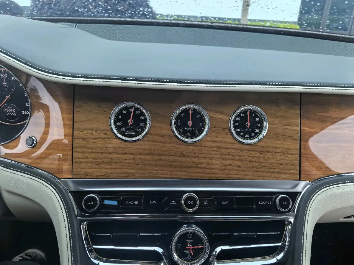 2022 Bentley Flying Spur 4.0T 550HP V8 8DCT,autocango,china used car exporter,china ev exporter,chinese used car exporter,chinese used ev exporter