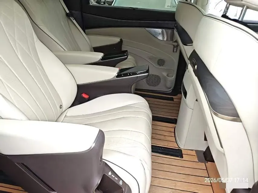 2024 Denza D9 1.5T 139HP L4 E-CVT PHEV 40KWH,autocango,china used car exporter,china ev exporter,chinese used car exporter,chinese used ev exporter