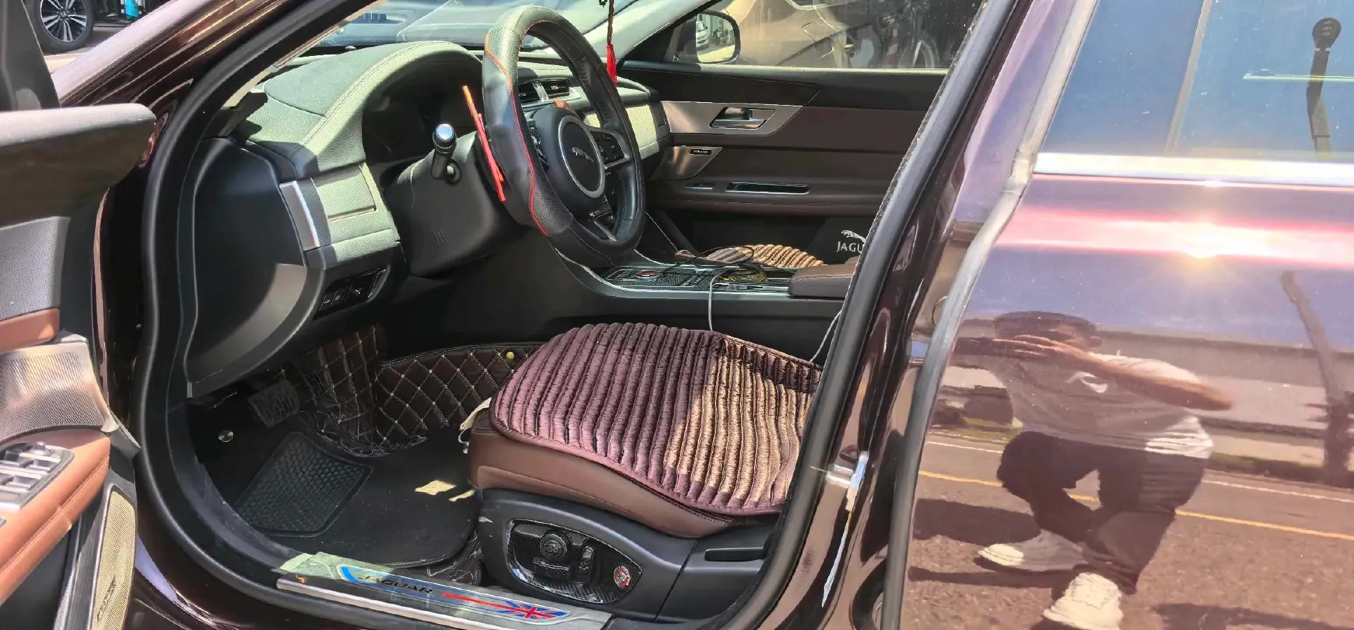 2018 Jaguar XF 2.0T 250HP L4 8AT,autocango,china used car exporter,china ev exporter,chinese used car exporter,chinese used ev exporter