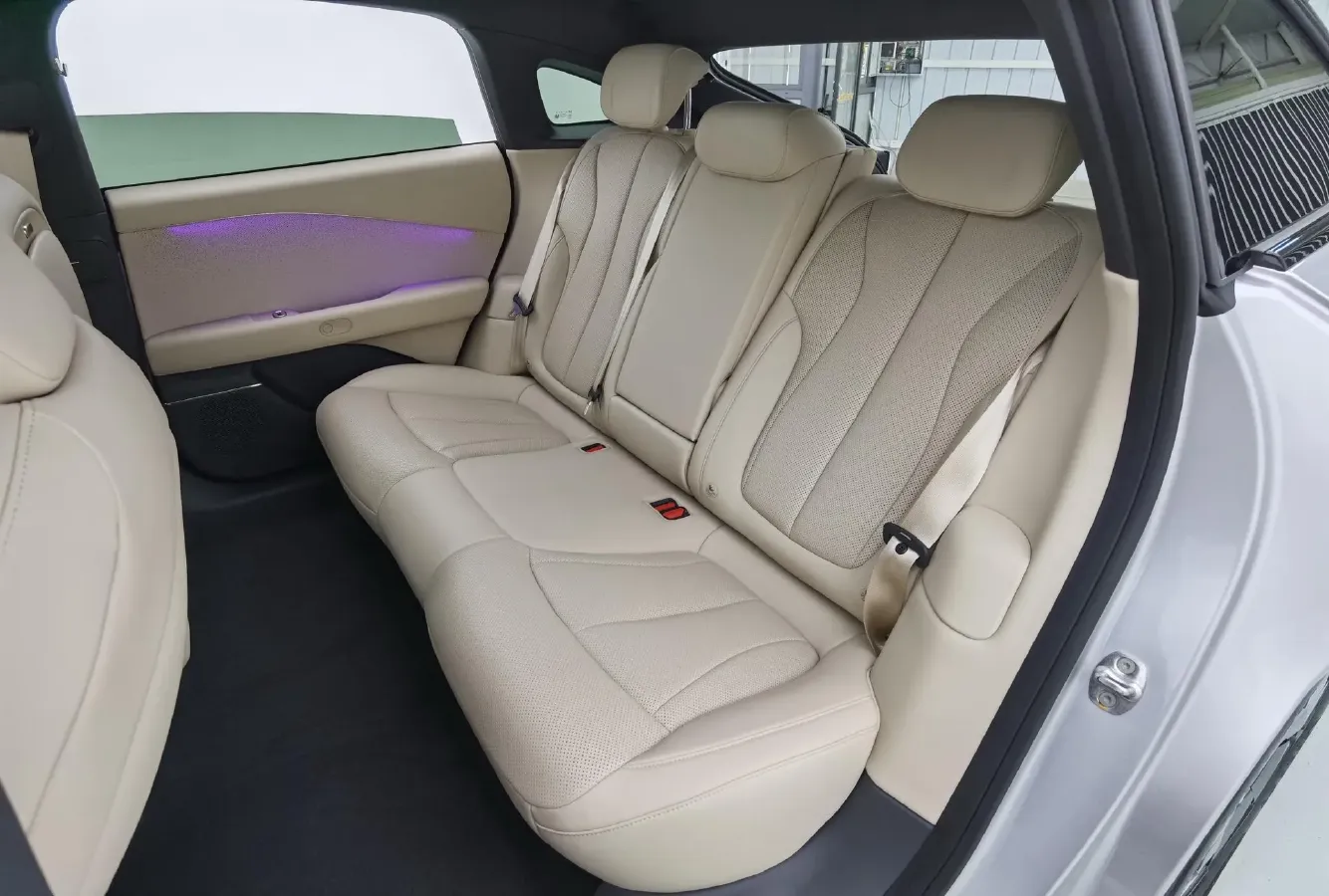2024 Xpeng P7+ BEV 60.7KWH,autocango,china used car exporter,china ev exporter,chinese used car exporter,chinese used ev exporter
