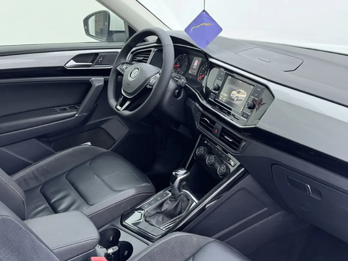 2019 Jeep Cherokee 2.0T 234HP L4 9AT,autocango,china used car exporter,china ev exporter,chinese used car exporter,chinese used ev exporter
