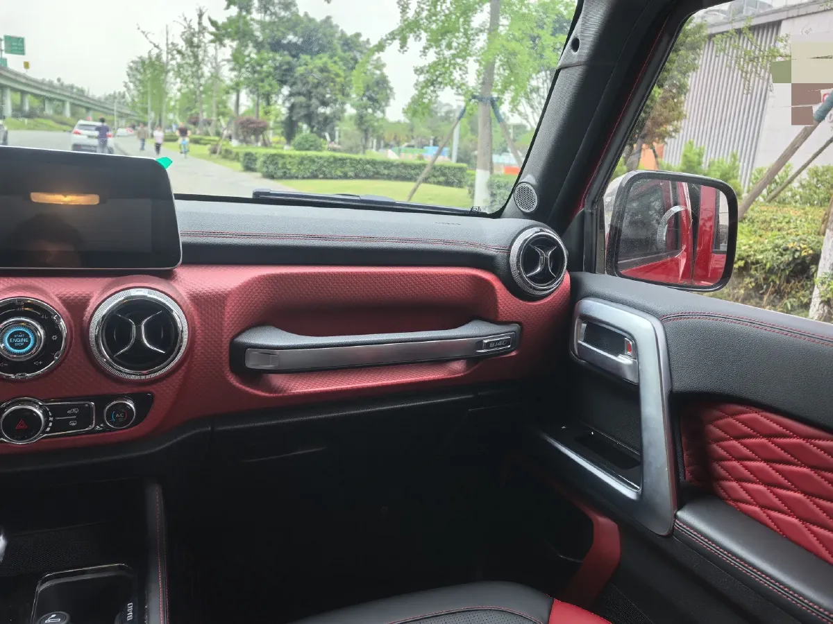 2018 Beijing BJ40 2.3T 250HP L4 6AT,autocango,china used car exporter,china ev exporter,chinese used car exporter,chinese used ev exporter