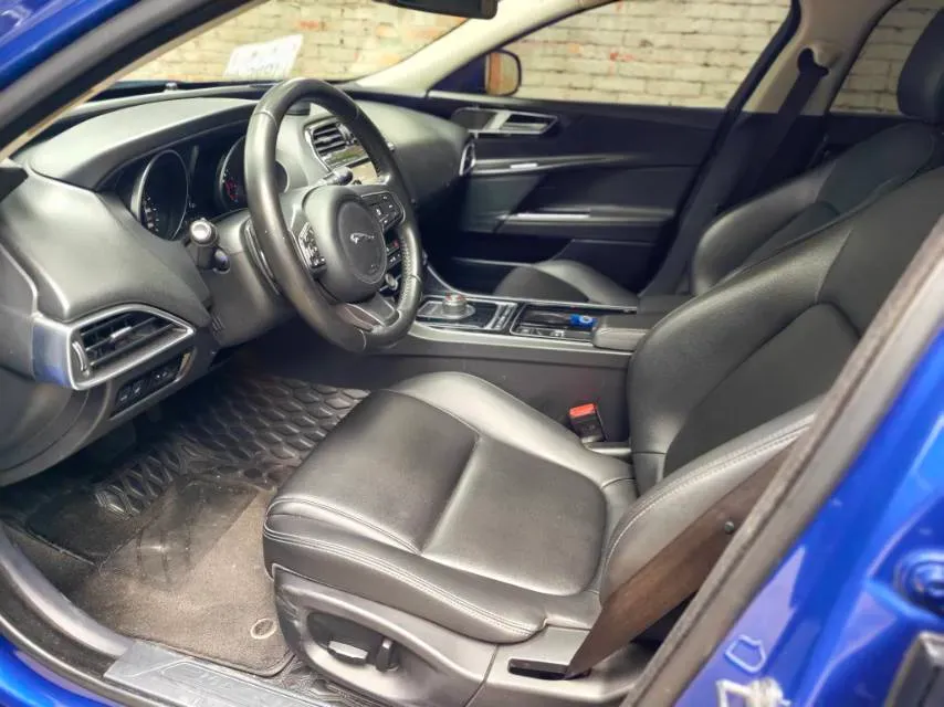 2019 HongQi H7 2.0T 204HP L4 6AT,autocango,china used car exporter,china ev exporter,chinese used car exporter,chinese used ev exporter