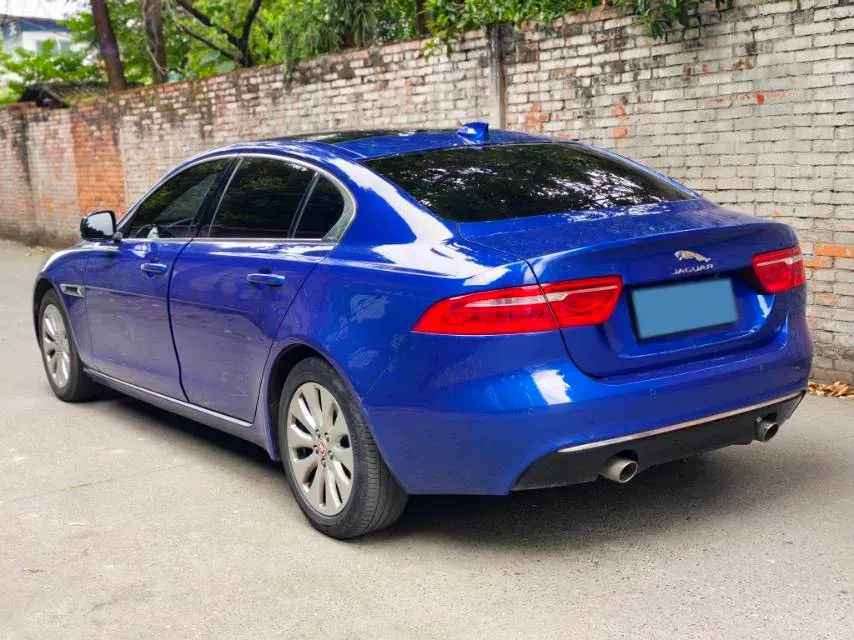 2019 HongQi H7 2.0T 204HP L4 6AT,autocango,china used car exporter,china ev exporter,chinese used car exporter,chinese used ev exporter