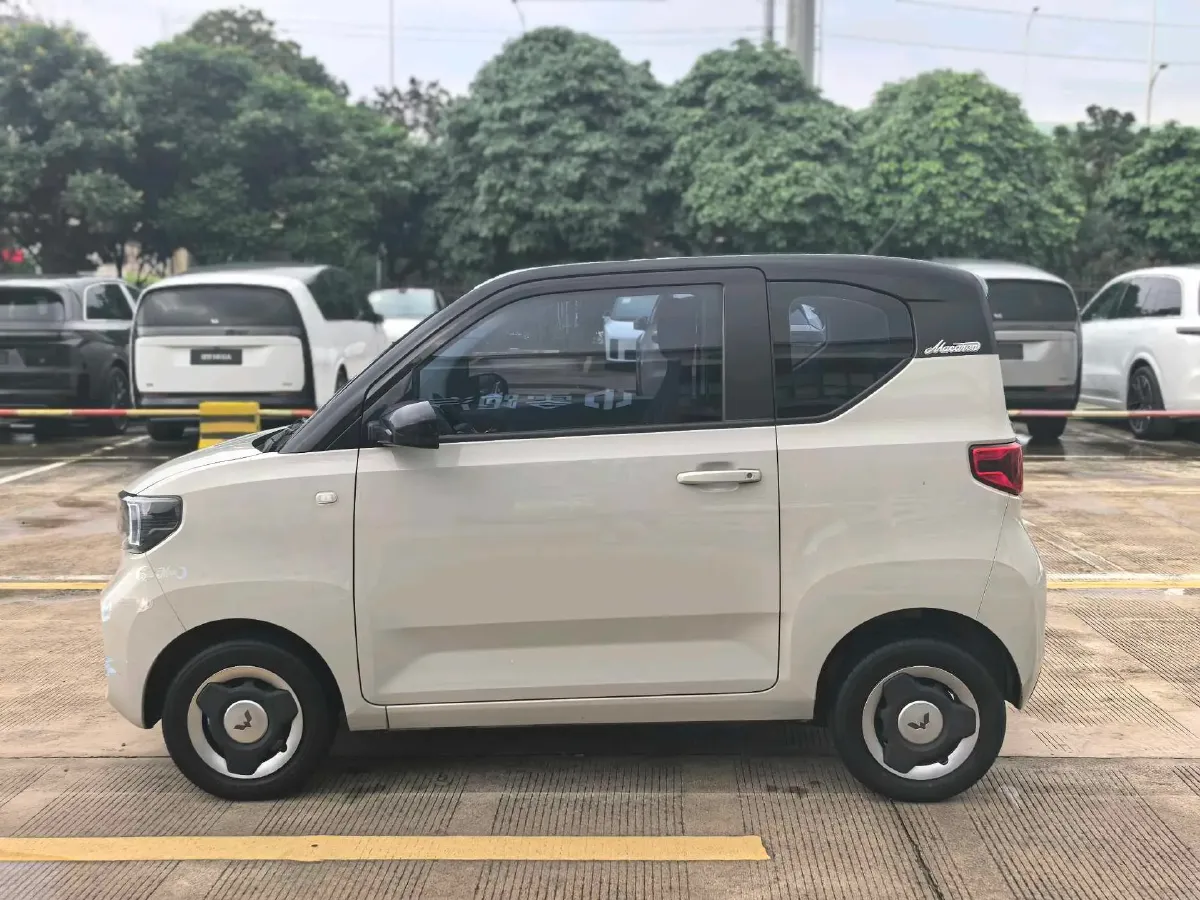 2021 WuLing HongGuang MINI EV BEV 13.9KWH,autocango,china used car exporter,china ev exporter,chinese used car exporter,chinese used ev exporter