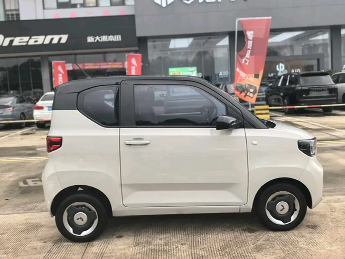 2021 WuLing HongGuang MINI EV BEV 13.9KWH,autocango,china used car exporter,china ev exporter,chinese used car exporter,chinese used ev exporter