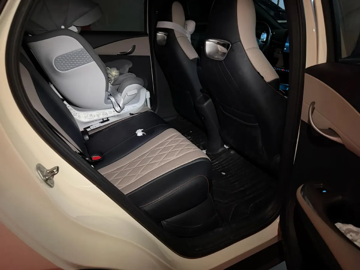 2021 Ford Escort 1.5L 122HP L3 6AT,autocango,china used car exporter,china ev exporter,chinese used car exporter,chinese used ev exporter