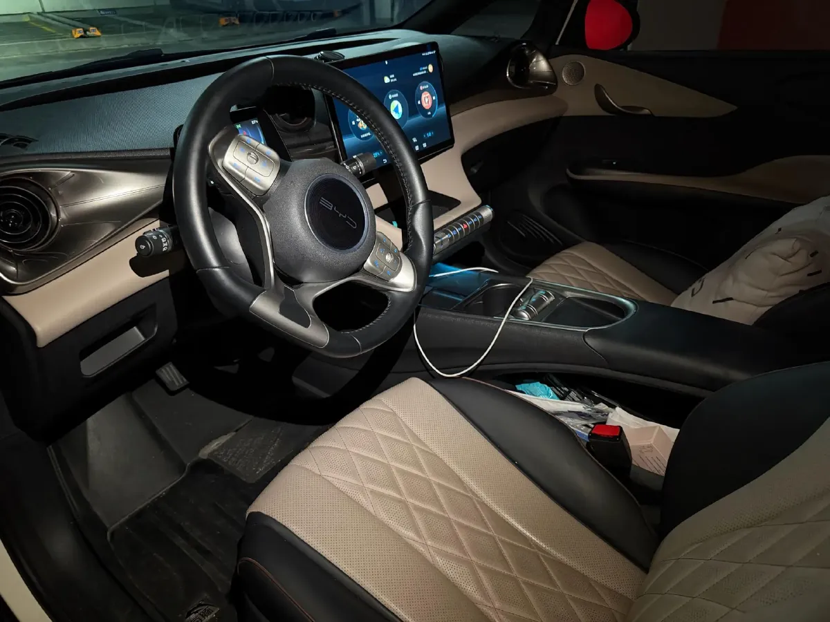 2021 Ford Escort 1.5L 122HP L3 6AT,autocango,china used car exporter,china ev exporter,chinese used car exporter,chinese used ev exporter