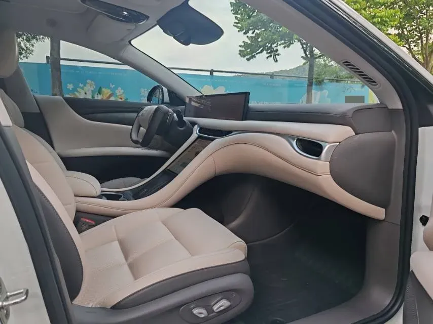 2024 IM L6 BEV 75KWH,autocango,china used car exporter,china ev exporter,chinese used car exporter,chinese used ev exporter