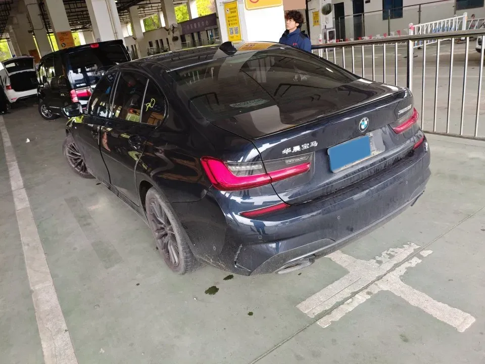 2021 BMW 3 Series 2.0T 184HP L4 8AT,autocango,china used car exporter,china ev exporter,chinese used car exporter,chinese used ev exporter