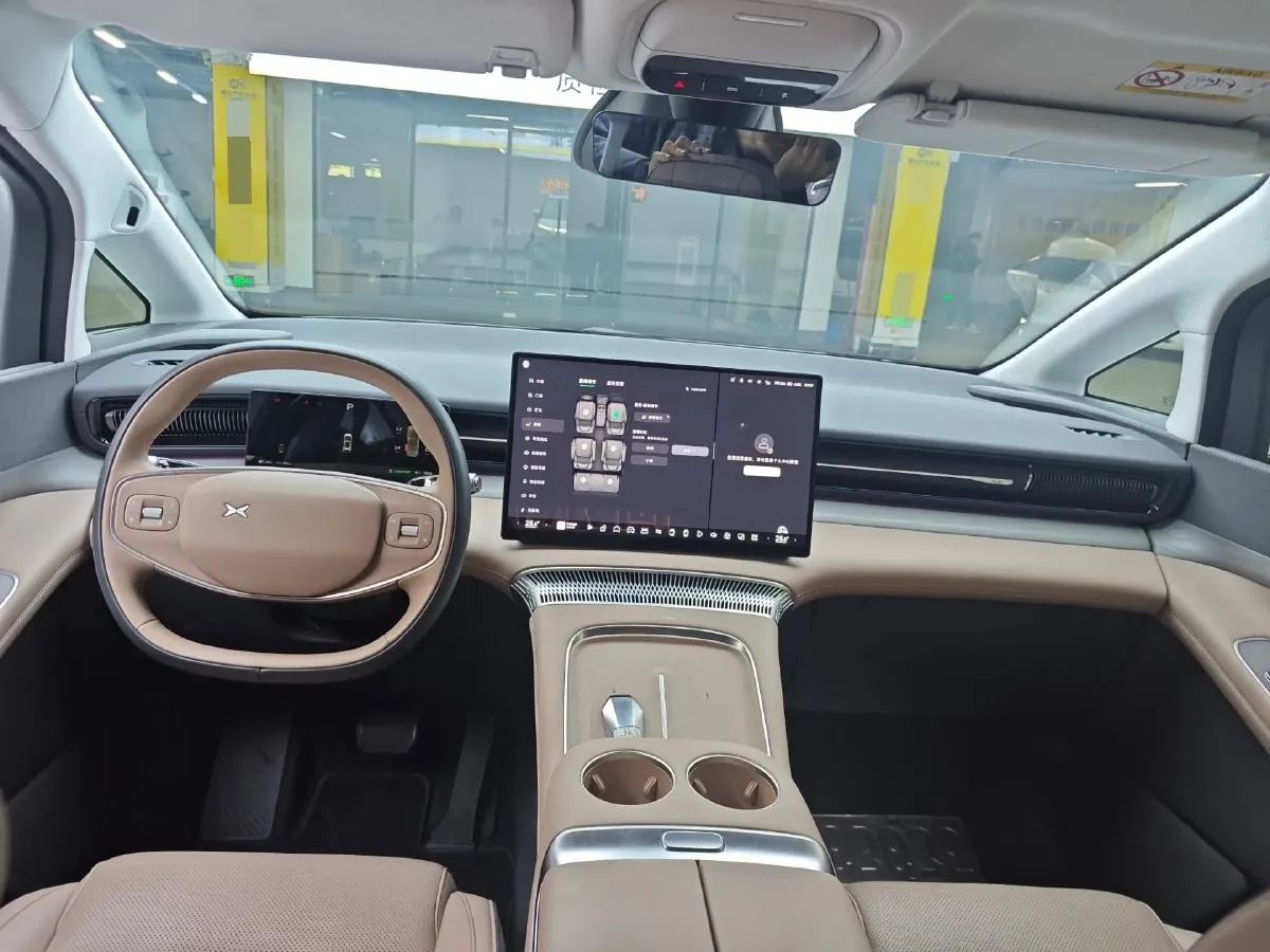 2025 Xpeng X9 BEV,autocango,china used car exporter,china ev exporter,chinese used car exporter,chinese used ev exporter