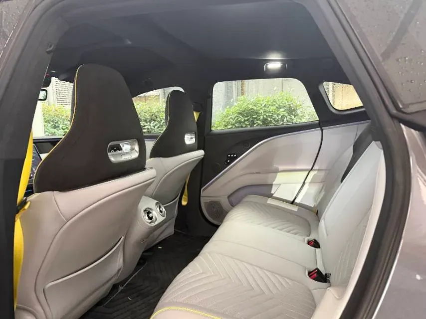 2025 Avatr 11 1.5T 156HP L4 REEV,autocango,china used car exporter,china ev exporter,chinese used car exporter,chinese used ev exporter
