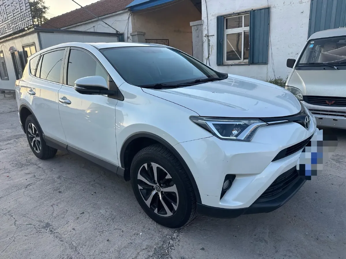 2016 Mitsubishi Outlander 2.0L 150HP L4 CVT,autocango,china used car exporter,china ev exporter,chinese used car exporter,chinese used ev exporter