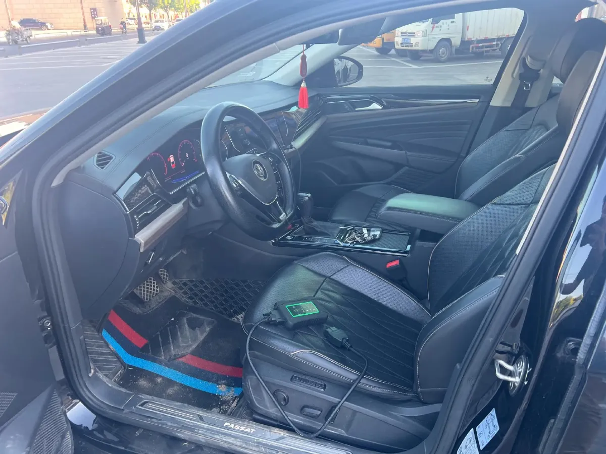 2019 Volvo V40 1.5T 152HP L4 6AT,autocango,china used car exporter,china ev exporter,chinese used car exporter,chinese used ev exporter