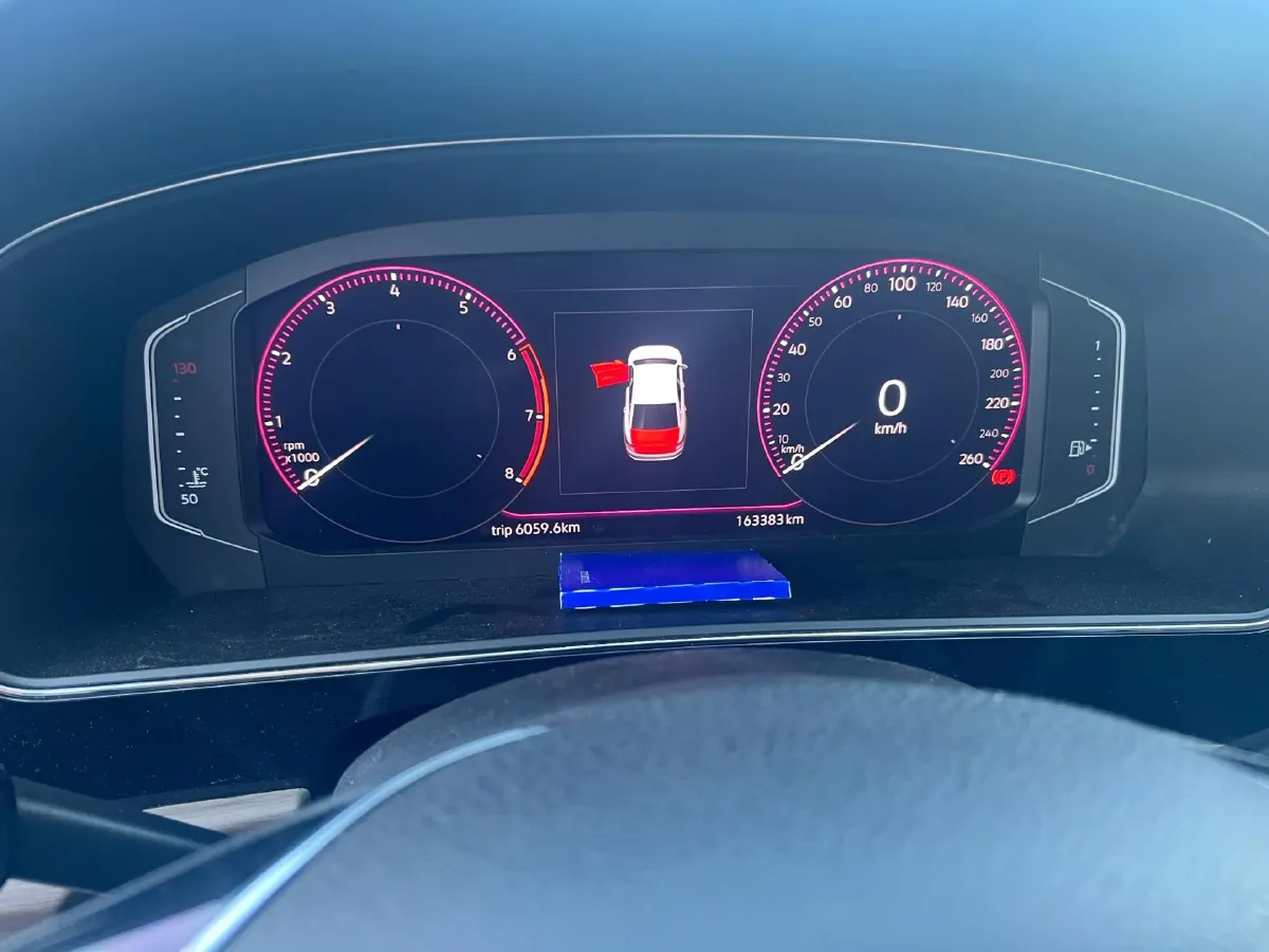 2019 Volvo V40 1.5T 152HP L4 6AT,autocango,china used car exporter,china ev exporter,chinese used car exporter,chinese used ev exporter