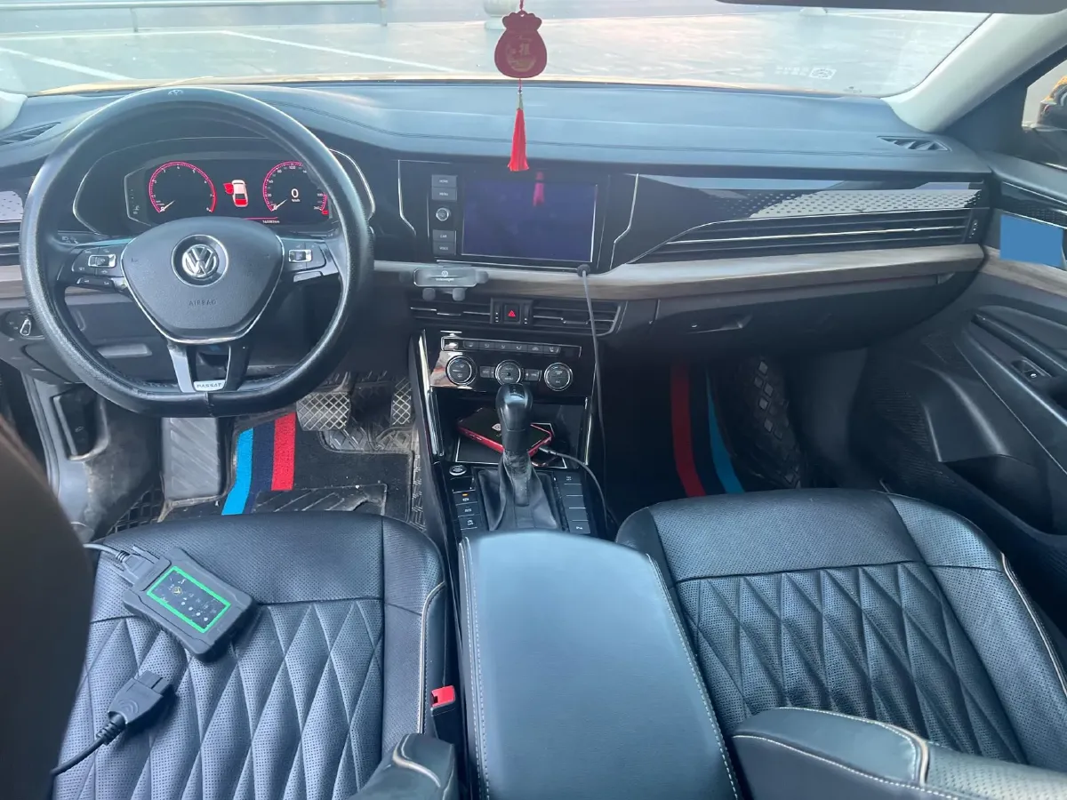 2019 Volvo V40 1.5T 152HP L4 6AT,autocango,china used car exporter,china ev exporter,chinese used car exporter,chinese used ev exporter
