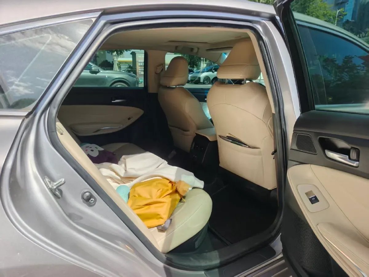 2019 Toyota Avalon 2.5L 178HP L4 E-CVT Hybrid,autocango,china used car exporter,china ev exporter,chinese used car exporter,chinese used ev exporter