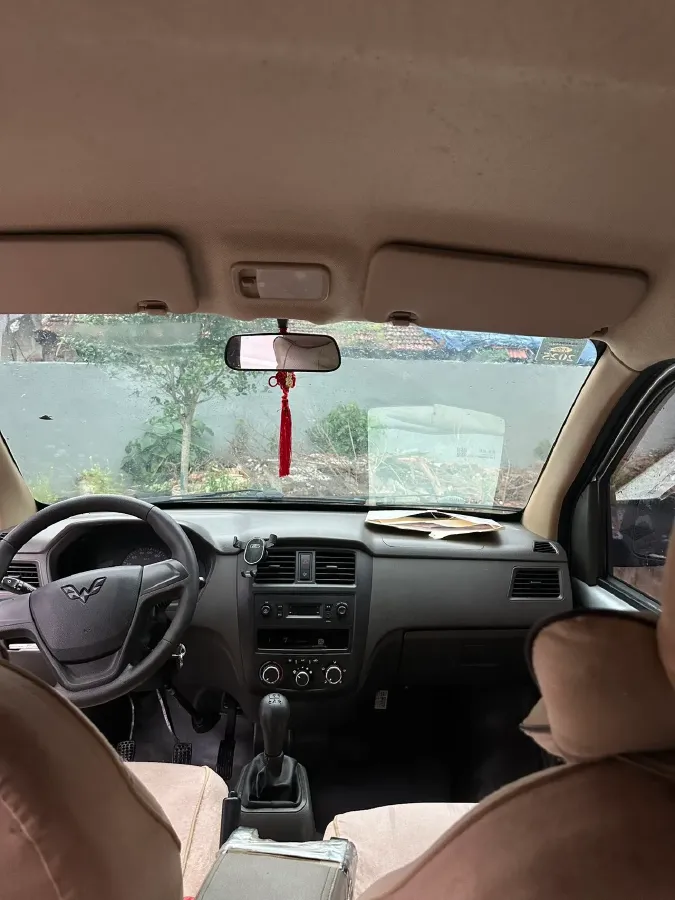 2020 WuLing RongGuang 1.2L 76HP L4 5MT,autocango,china used car exporter,china ev exporter,chinese used car exporter,chinese used ev exporter