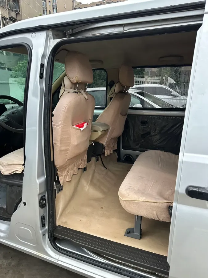 2020 WuLing RongGuang 1.2L 76HP L4 5MT,autocango,china used car exporter,china ev exporter,chinese used car exporter,chinese used ev exporter
