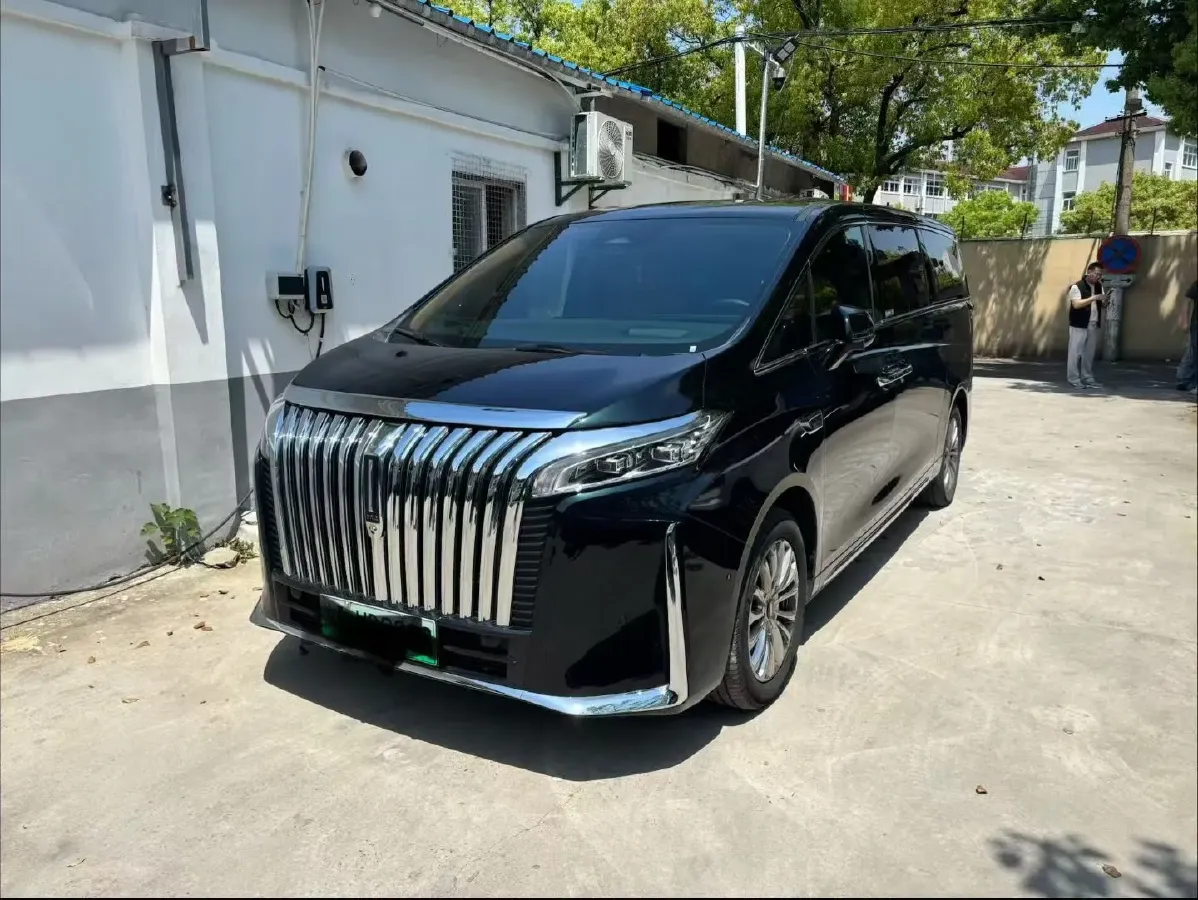 2024 Voyah ZhuiGuang 1.5T 136HP L4 PHEV 43KWH,autocango,china used car exporter,china ev exporter,chinese used car exporter,chinese used ev exporter