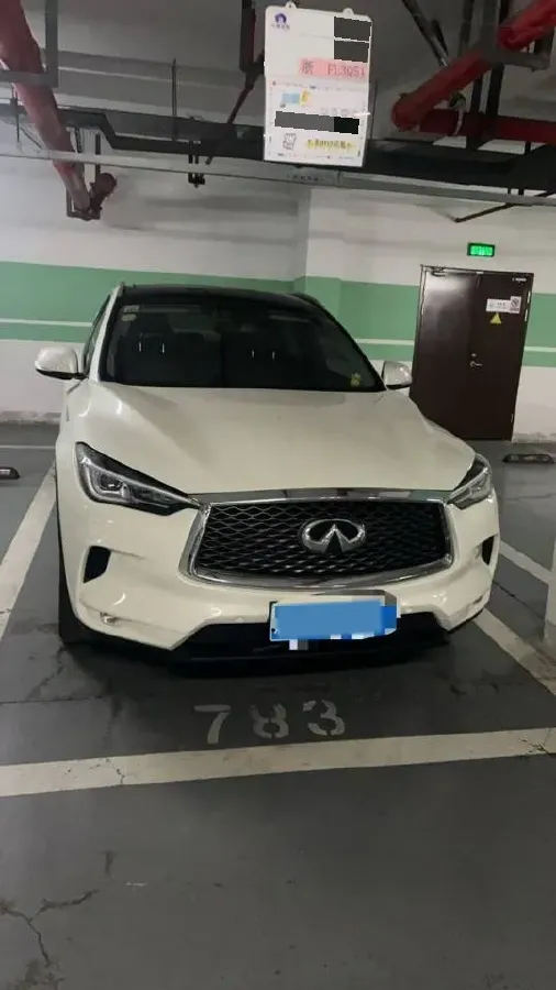 2018 Infiniti QX30 2.0T 211HP L4 7DCT,autocango,china used car exporter,china ev exporter,chinese used car exporter,chinese used ev exporter