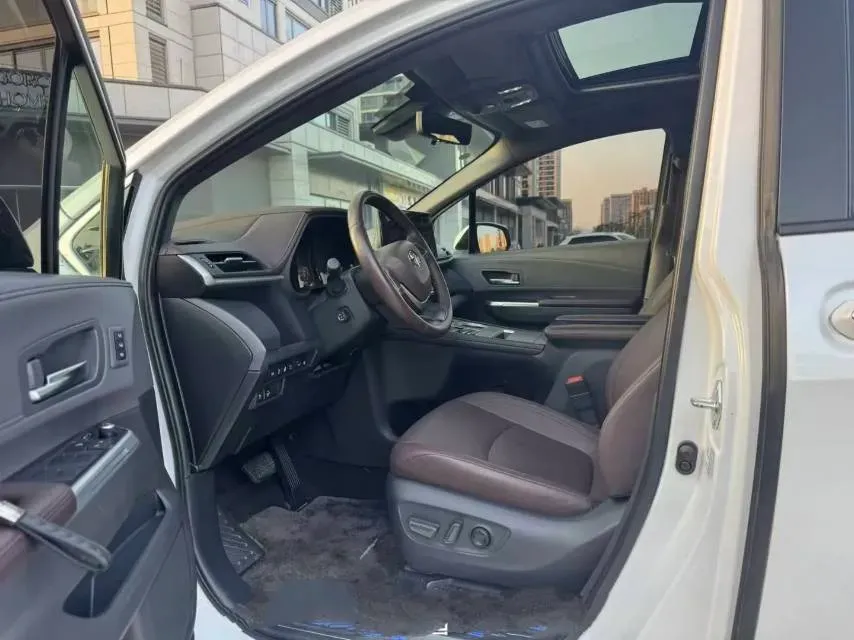 2021 Toyota Sienna 2.5L 192HP L4 E-CVT Hybrid,autocango,china used car exporter,china ev exporter,chinese used car exporter,chinese used ev exporter