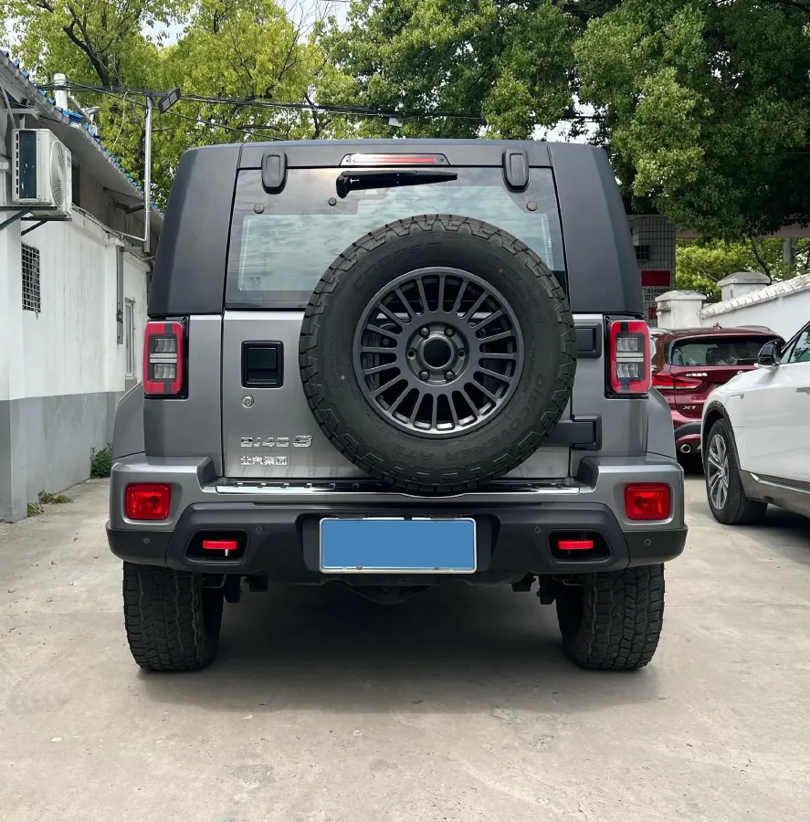 2023 Beijing BJ40 2.0T 224HP L4 8AT,autocango,china used car exporter,china ev exporter,chinese used car exporter,chinese used ev exporter