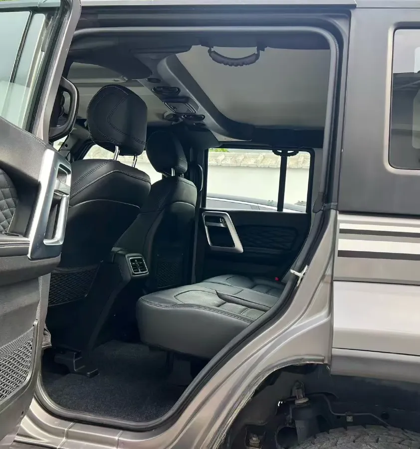 2023 Beijing BJ40 2.0T 224HP L4 8AT,autocango,china used car exporter,china ev exporter,chinese used car exporter,chinese used ev exporter