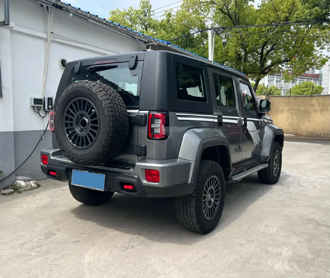 2023 Beijing BJ40 2.0T 224HP L4 8AT,autocango,china used car exporter,china ev exporter,chinese used car exporter,chinese used ev exporter