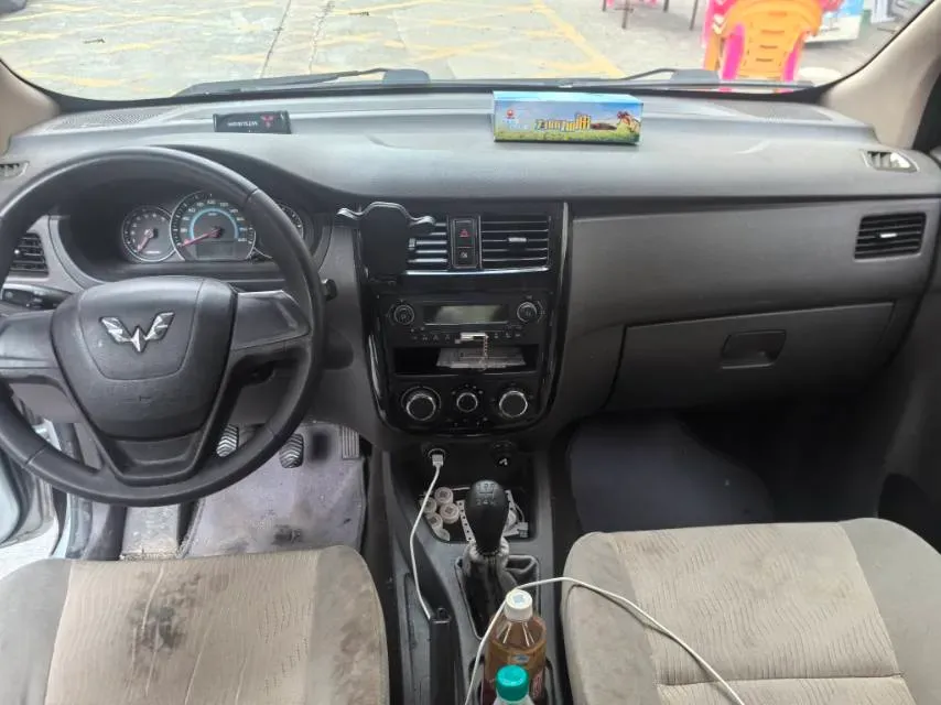 2016 WuLing RongGuang V 1.5L 112HP L4 5MT,autocango,china used car exporter,china ev exporter,chinese used car exporter,chinese used ev exporter