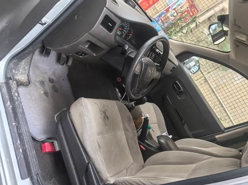 2016 WuLing RongGuang V 1.5L 112HP L4 5MT,autocango,china used car exporter,china ev exporter,chinese used car exporter,chinese used ev exporter