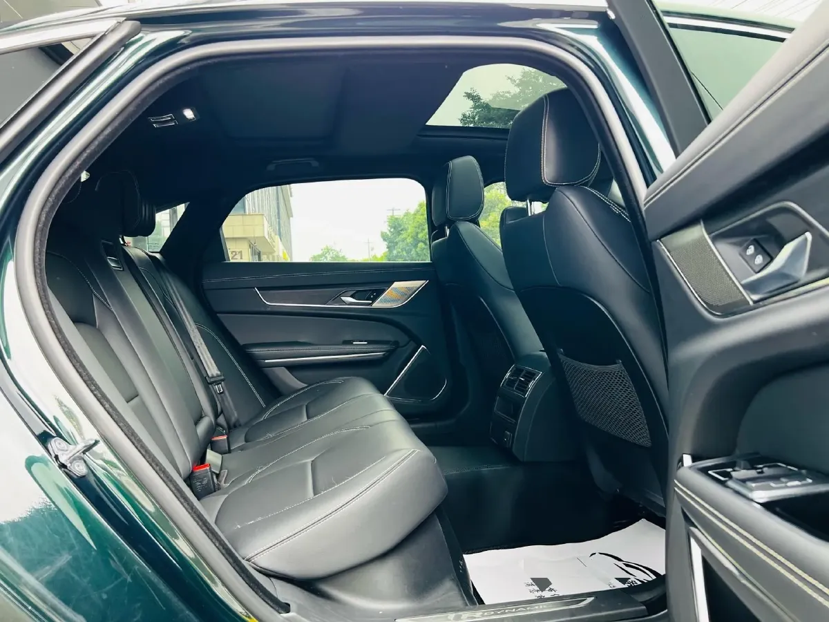 2021 Jaguar XFL 2.0T 250HP L4 8AT,autocango,china used car exporter,china ev exporter,chinese used car exporter,chinese used ev exporter