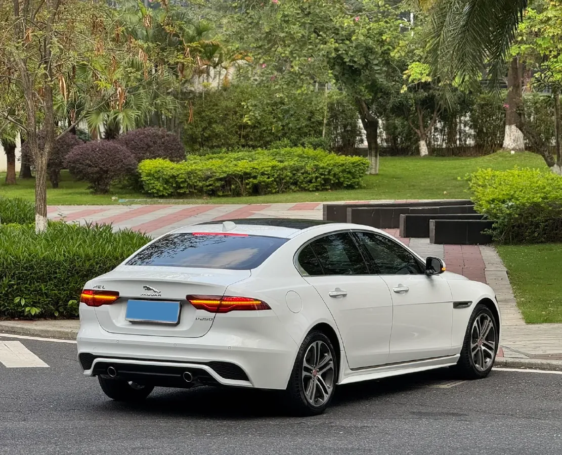 2021 Jaguar XEL 2.0T 250HP L4 8AT,autocango,china used car exporter,china ev exporter,chinese used car exporter,chinese used ev exporter