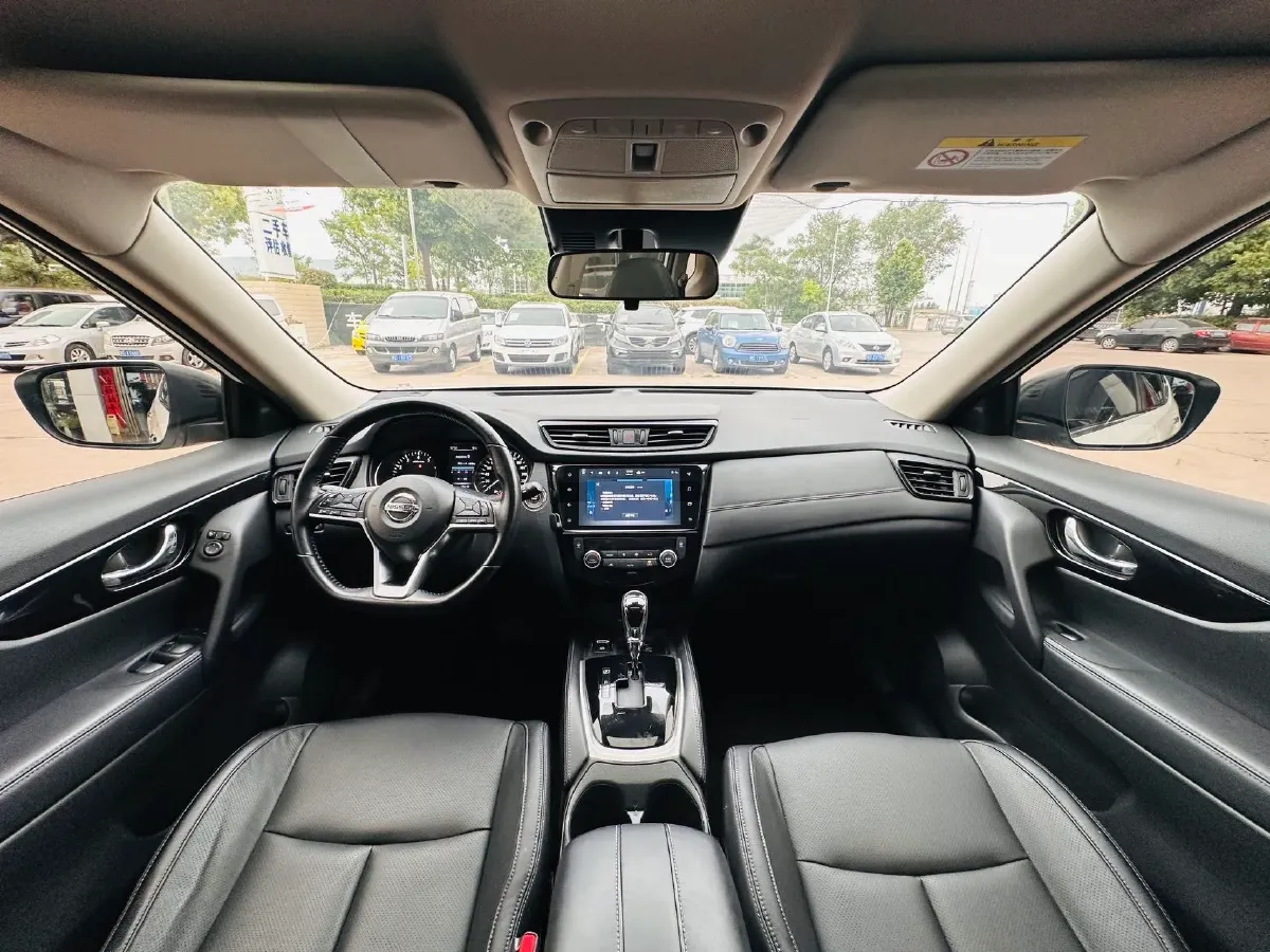 2021 Nissan X-Trail 2.0L 151HP L4 CVT,autocango,china used car exporter,china ev exporter,chinese used car exporter,chinese used ev exporter