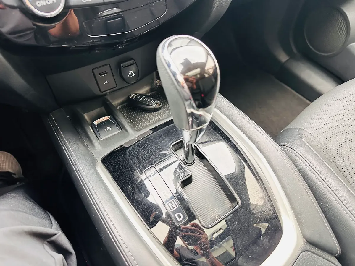 2021 Nissan X-Trail 2.0L 151HP L4 CVT,autocango,china used car exporter,china ev exporter,chinese used car exporter,chinese used ev exporter