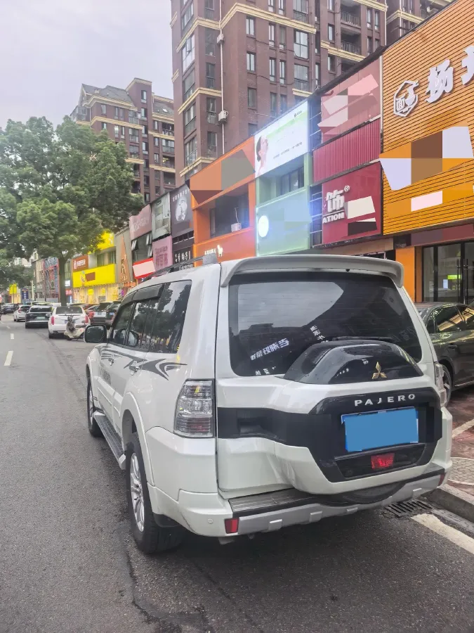 2018 Mitsubishi Pajero 3.0L 174HP V6 5AT,autocango,china used car exporter,china ev exporter,chinese used car exporter,chinese used ev exporter