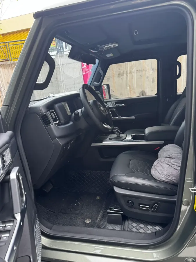 2025 212 212 T01 2.0T 252HP L4 8AT,autocango,china used car exporter,china ev exporter,chinese used car exporter,chinese used ev exporter