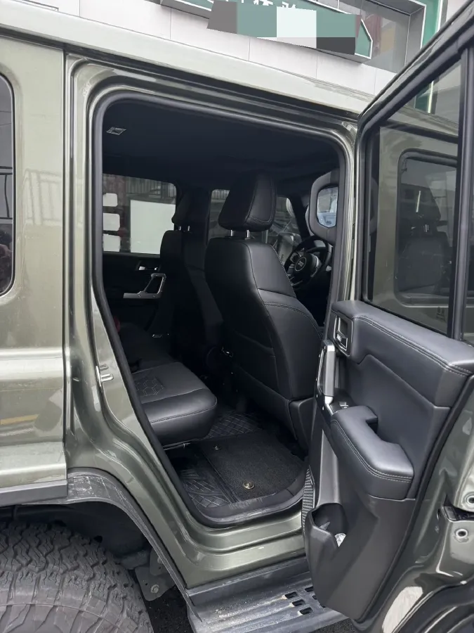 2025 212 212 T01 2.0T 252HP L4 8AT,autocango,china used car exporter,china ev exporter,chinese used car exporter,chinese used ev exporter
