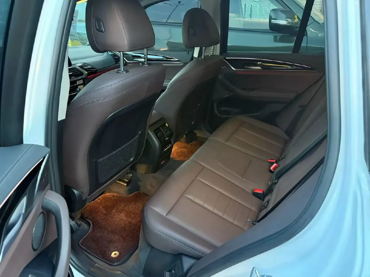2020 Volvo XC60 2.0T 254HP L4 8AT,autocango,china used car exporter,china ev exporter,chinese used car exporter,chinese used ev exporter